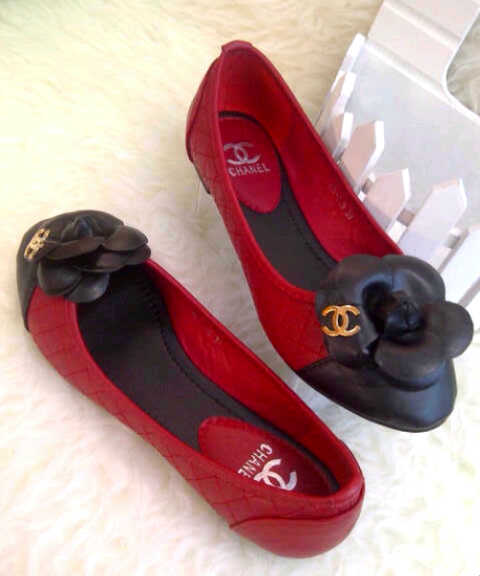 chanel shoes red